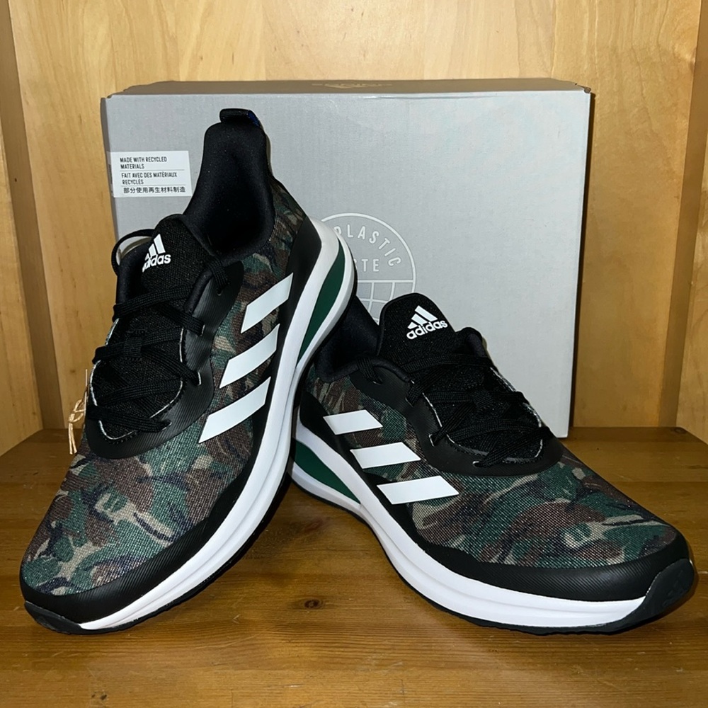 Adidas Fortarun Boy’s Running Shoes NIB